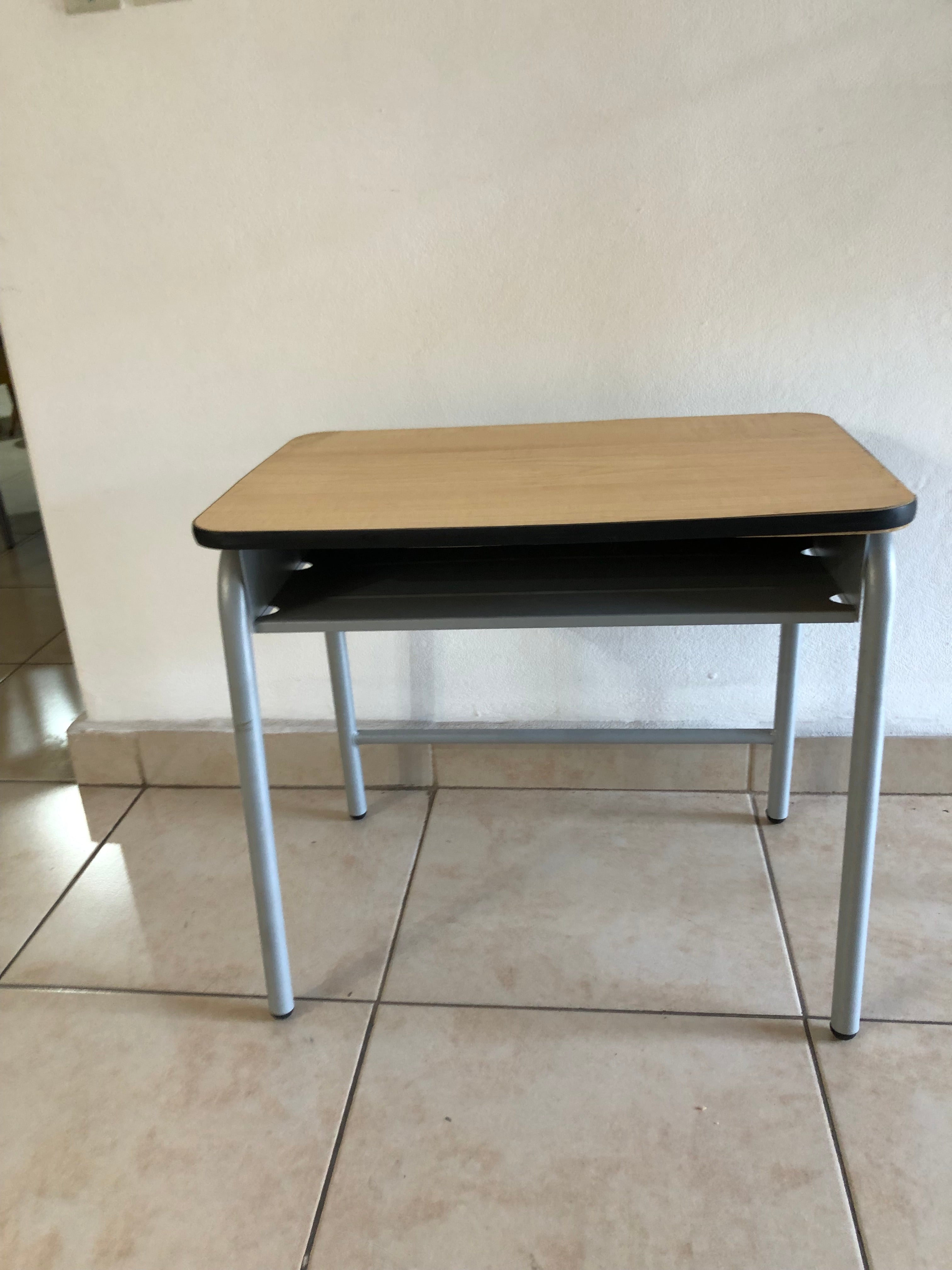 PUPITRE | MESA