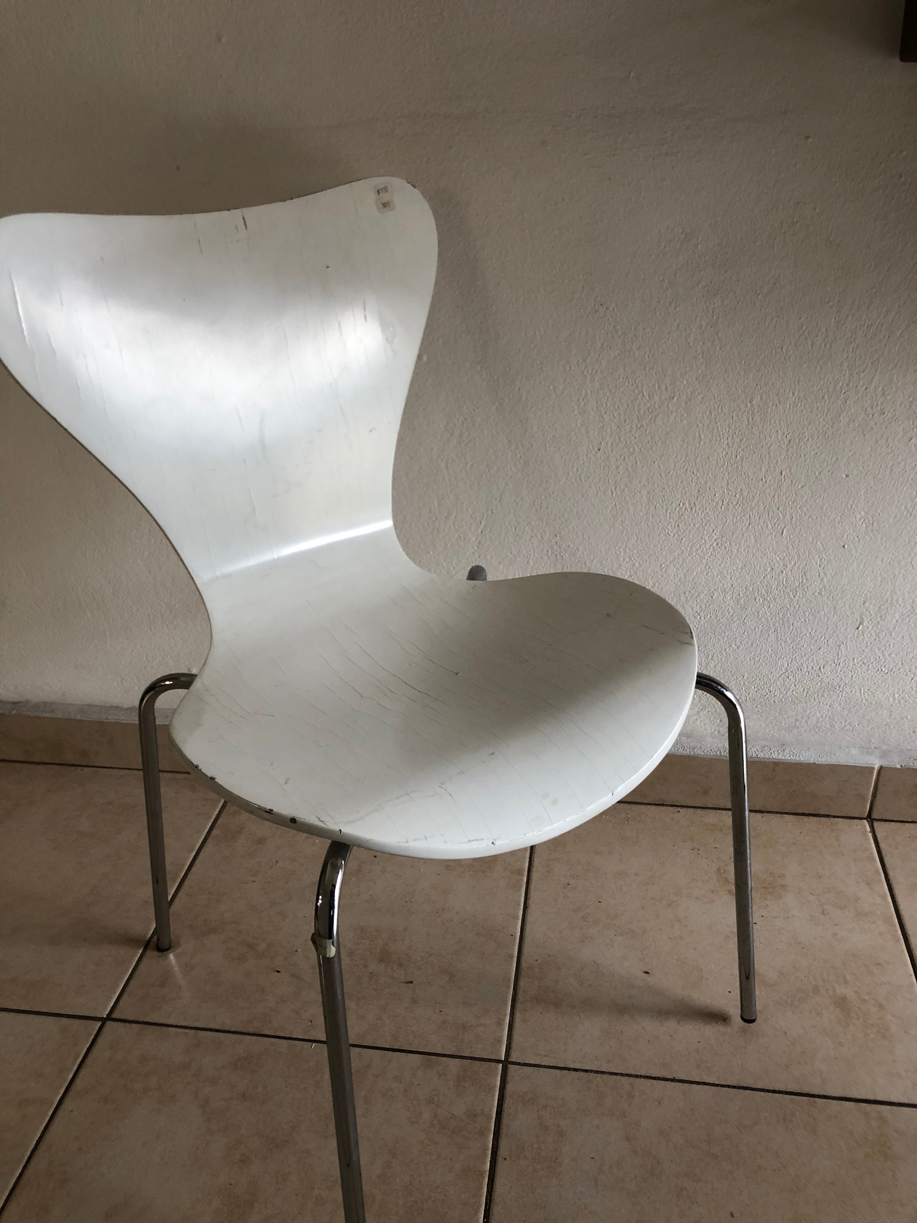 Silla White Bistro