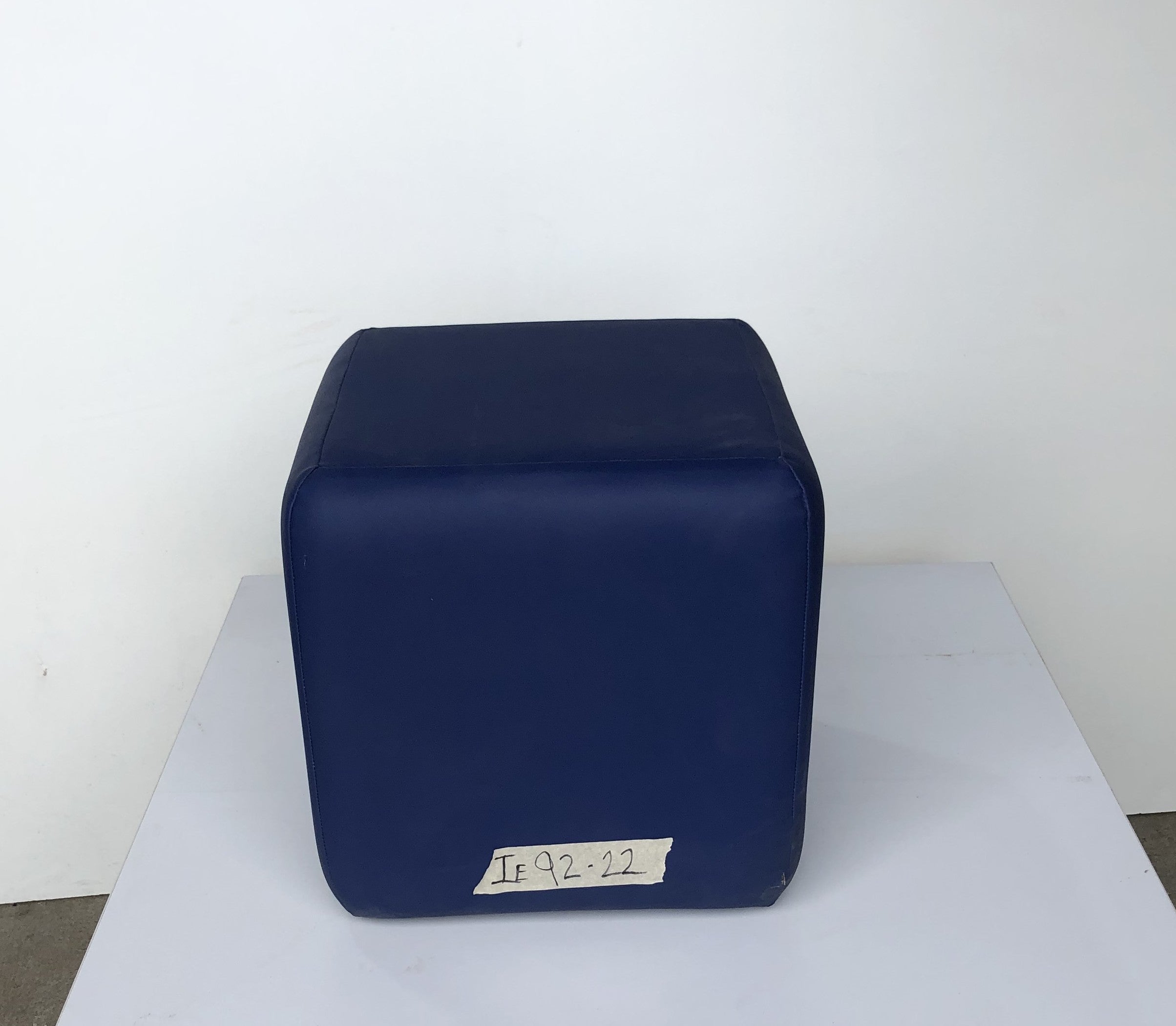 Butaca Cubica Azul